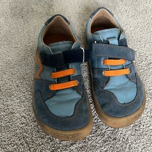 Froddo Barefoot leather suede sneakers GUC EU28